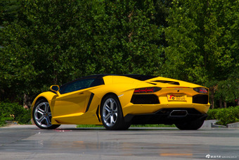 2013款Aventador LP 700-4 Roadster