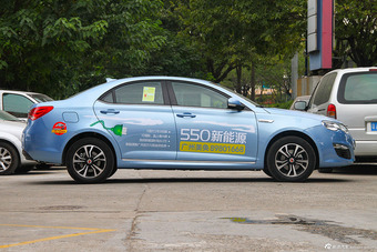 2014款荣威550 Plug-in插电式混动豪华版