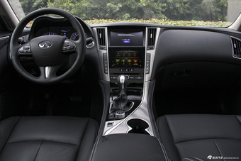 2015款英菲尼迪Q50L 2.0T自动悦享版