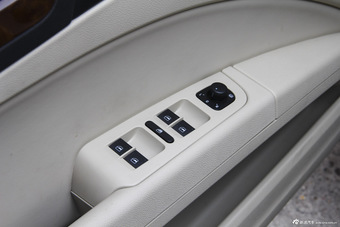 2013款斯柯达速派1.8T手自一体雅仕版