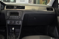 2013款新桑塔纳1.6L自动舒适型吉祥黑