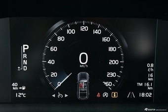 2016款沃尔沃XC90 2.0T自动 T5智逸版5座