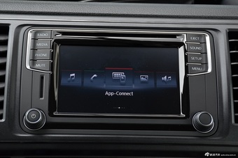 2016款凯路威2.0T自动四驱舒适版9座