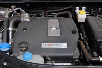 2015款传祺GS5速博1.8T自动四驱豪华导航版