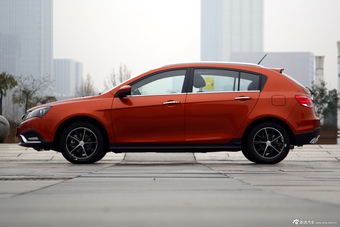 2016款吉利帝豪1.3T自动RS两厢向上版