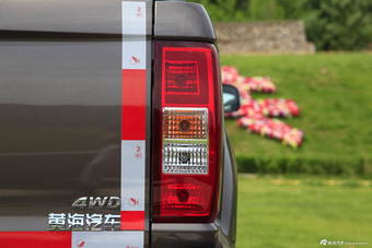 2015款黄海N2 2.8T四驱柴油至尊版