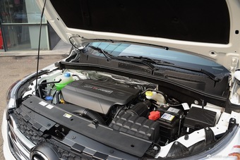 2016款传祺GS4 1.5T自动豪华版235T G-DCT