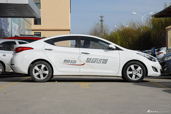 2015款朗动1.6L自动尊贵型