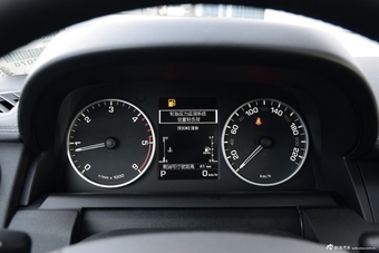 2016款第四代发现3.0T自动SDV6 HSE 柴油版