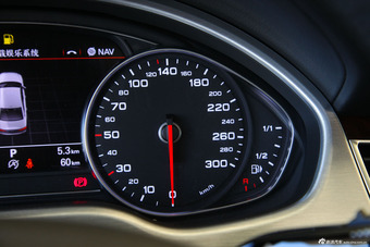 2014款奥迪A8L 3.0T自动45TFSI quattro专享型