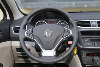 2015款东风风神L60 1.6L手动新动型