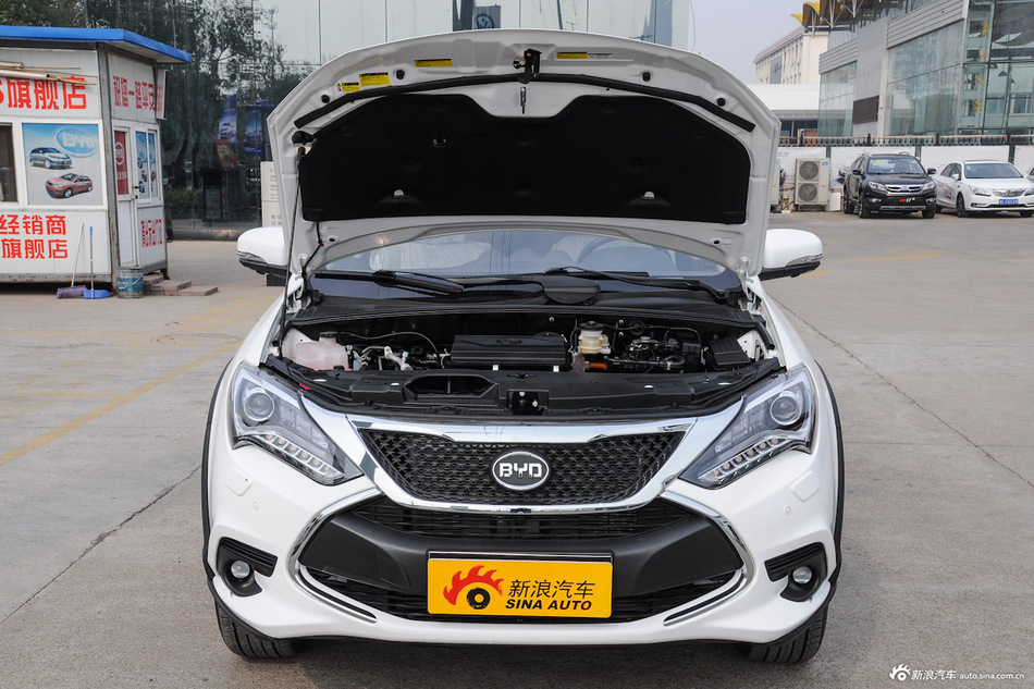 2015款比亚迪唐2.0T自动四驱尊贵型