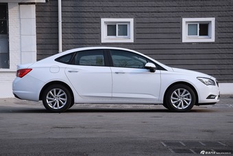 2015款威朗1.5L自动进取型15S