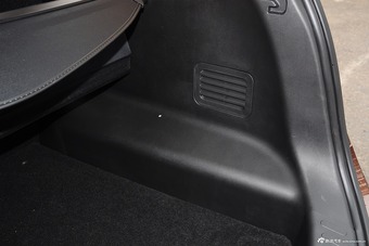 2015款宝骏560 1.8L手动精英型