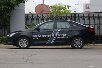 2015款福睿斯1.5L手动舒适型