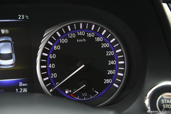 2015款英菲尼迪Q50L 2.0T自动豪华运动版