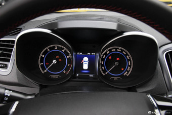 2016款瑞虎5 2.0L自动卓越版