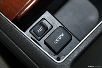 2013款凯美瑞200G 2.0L自动经典豪华版