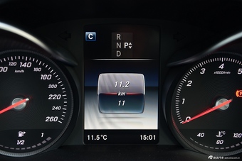 2015款奔驰C级C200L 2.0T自动运动版