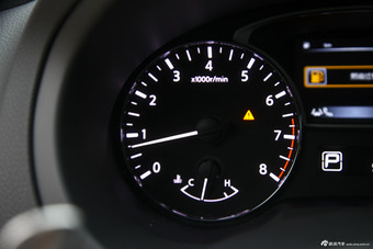 2015款天籁2.5L自动XL-NAVI Tech欧冠智享版