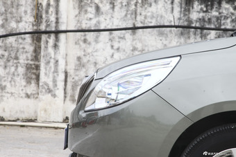 2014款GL8商务车3.0L自动XT豪华商务旗舰版