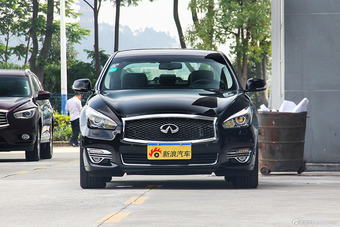 2015款英菲尼迪Q70L 2.5L奢华版