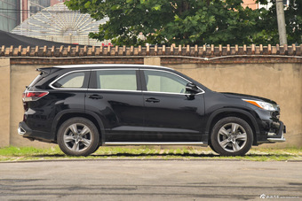 2015款汉兰达2.0T自动四驱豪华版7座