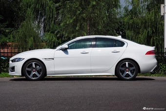 2015款捷豹XE R-SPORT 2.0 i4 Ti (240PS)