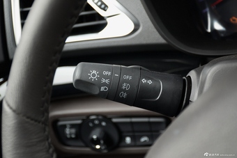 2016款传祺GS4 1.5T自动豪华版235T G-DCT