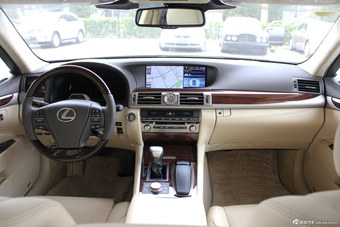 2014款雷克萨斯LS 460L四驱豪华版图片