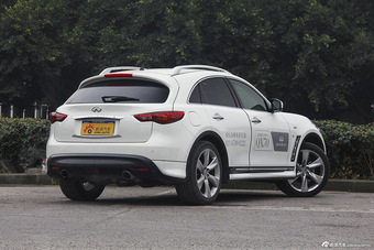 2013款英菲尼迪QX70 3.7L超越版
