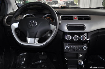 2012款中华H230 1.5自动天窗版