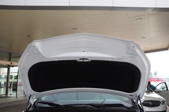 2015款昂科威20T两驱领先型