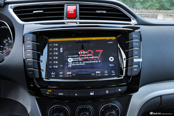 2014款风骏6 2.0T四驱领航型4D20B