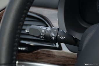 2016款比亚迪S7 2.0T自动尊贵型Plus