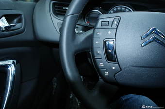 2012款东风雪铁龙C5