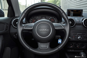 2015款 奥迪A1 30TFSI Sportback