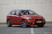 2016款宝马2系旅行车220i 2.0T自动豪华设计套装