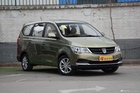 2016款宝骏730 1.5L手动标准版5座