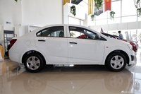 2013款爱唯欧三厢1.4SL自动时尚天窗版