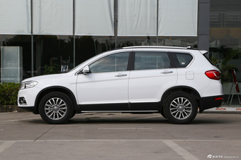 2015款哈弗H6运动版1.5T自动两驱尊享型