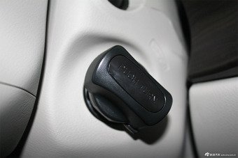 2012款东风本田艾力绅2.4 VTi-S尊贵版