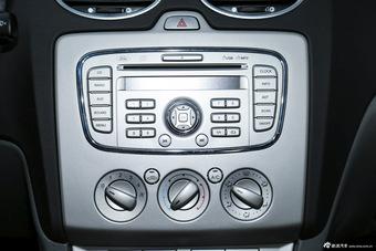 2013款福克斯两厢经典1.8L手动基本型