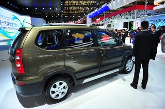 2013款森雅S80 1.5L手动7座时尚豪华版