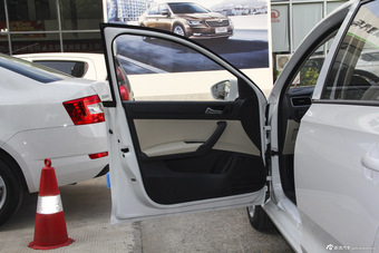 2016款昕动1.6L自动前行版