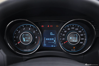 2014款绅宝D50 1.5L手动标准版