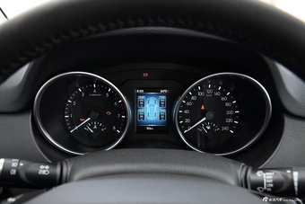 2016款哈弗H6 Coupe 1.5T手动两驱都市型