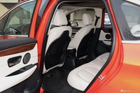 2016款宝马2系旅行车220i 2.0T自动豪华设计套装