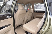 2016款宝骏730 1.5L手动标准版5座