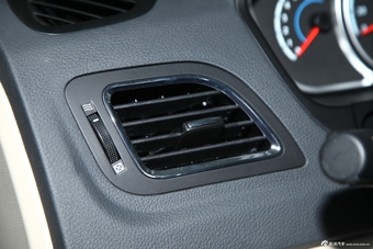 2013款海马S7 2.0L自动智尚版